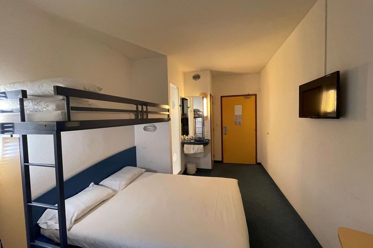 Kyriad Direct Montauban Centre Экстерьер фото