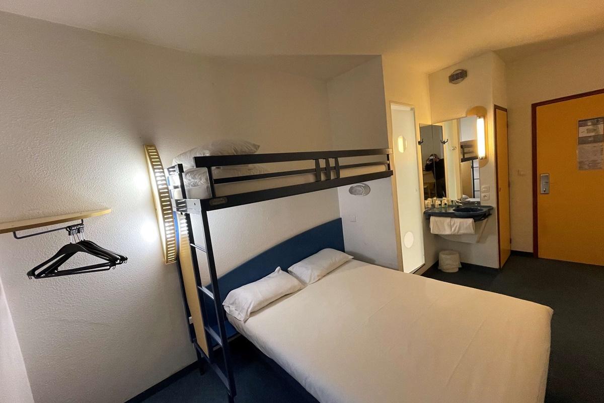 Kyriad Direct Montauban Centre Экстерьер фото