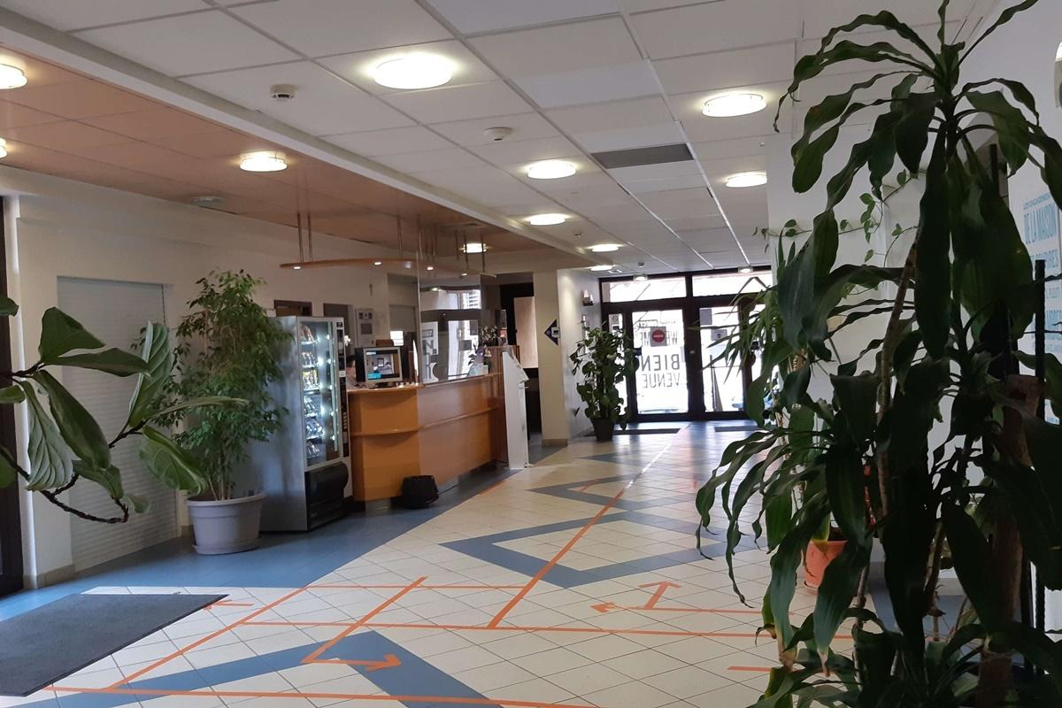 Kyriad Direct Montauban Centre Экстерьер фото