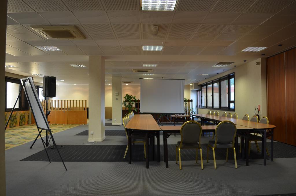 Kyriad Direct Montauban Centre Экстерьер фото
